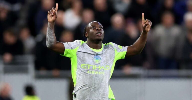 Everton 3-3 Man City: Jeremy Doku salvages point in six-goal thriller