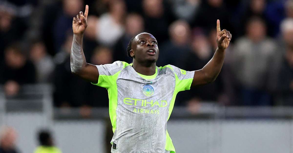 Everton 3-3 Man City: Jeremy Doku salvages point in six-goal thriller