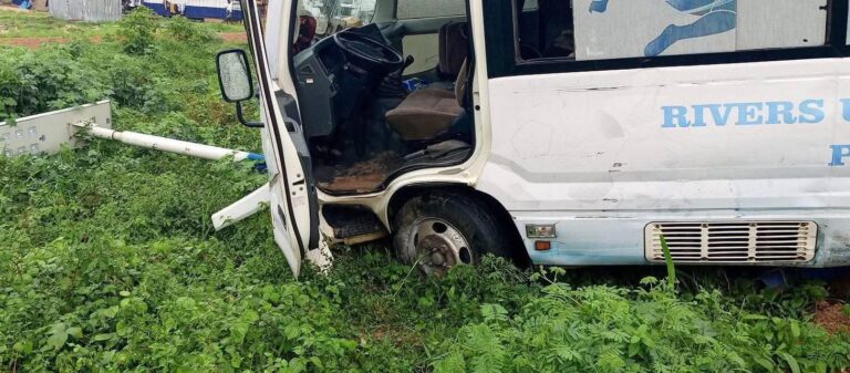 Rivers United team bus involved in road accident ahead of Federation Cup tie
