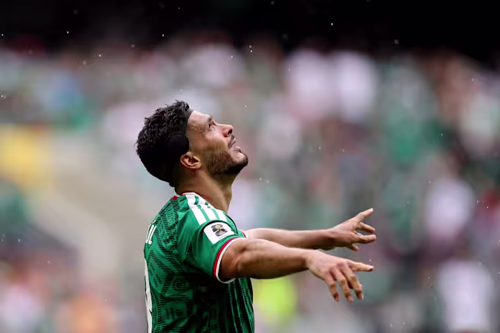 Mexico 2-0 South Africa: Quiñones and Jiménez strike as co-hosts win World Cup opener