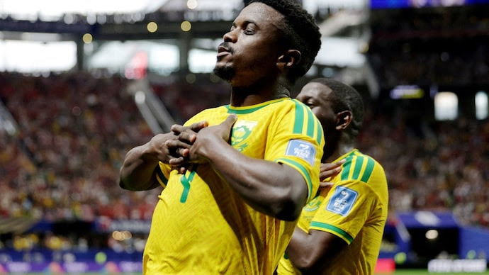 Czech Republic 1-1 South Africa: Teboho Mokoena penalty salvages World Cup lifeline for Bafana Bafana