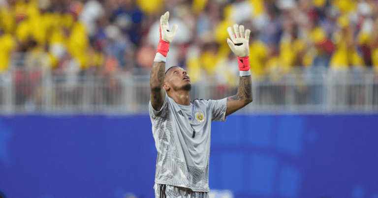 Ecuador 0-0 Curaçao: Eloy Room heroics earn debutants historic World Cup point