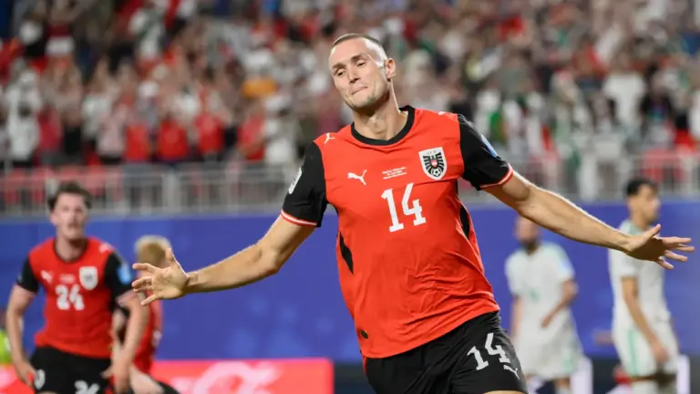 Algeria 3-3 Austria: Late Sasa Kalajdzic goal sends both teams through in six-goal thriller