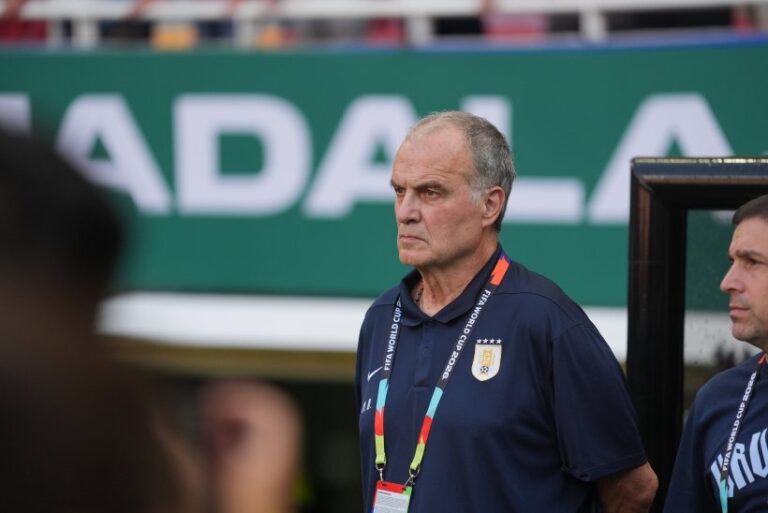 Marcelo Bielsa resigns as Uruguay manager