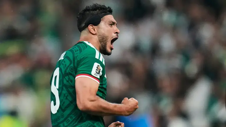 Mexico 2-0 Ecuador: Julian Quinones and Raul Jimenez fire co-hosts into last 16