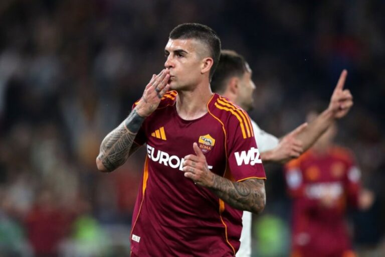 Gianluca Mancini signs new Roma deal