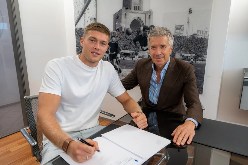Bologna complete loan move for Roma's Dovbyk