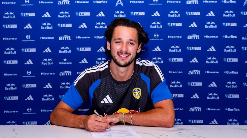Leeds United complete signing of James Trafford