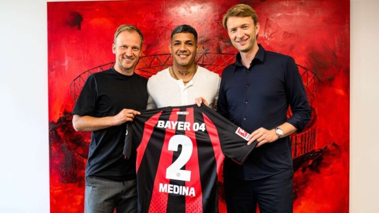Official: Facundo Medina completes Leverkusen switch