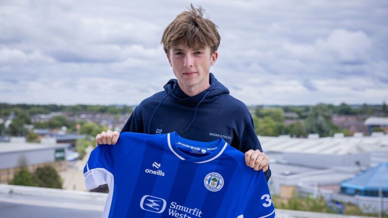 Charlie Gray joins Wigan Athletic on loan from Manchester City