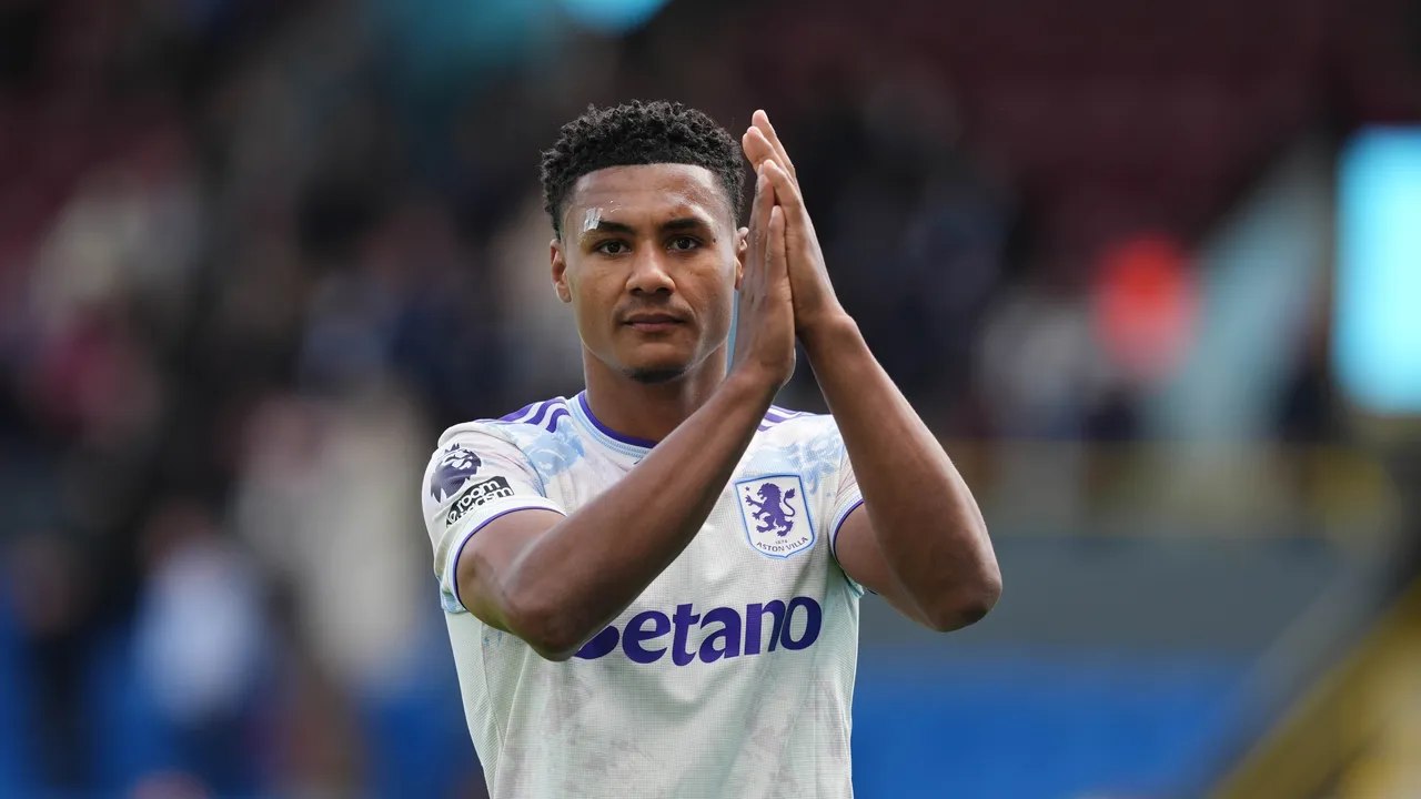 Watkins Bids Emotional Farewell as Al Hilal Move Confirmed