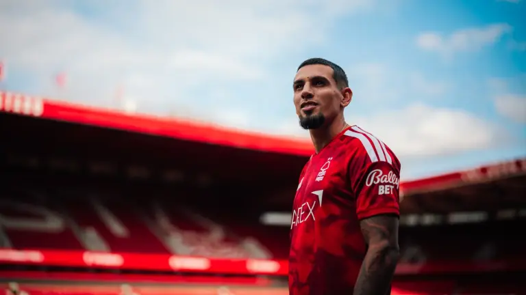 Nottingham Forest Complete Signing of Daniel Muñoz From Crystal Palace
